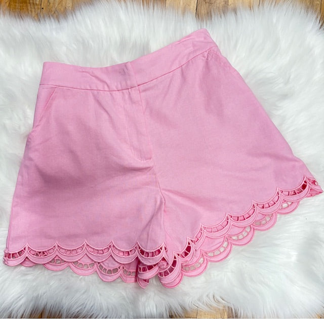 Chrissy Scallop Edge Trouser Shorts